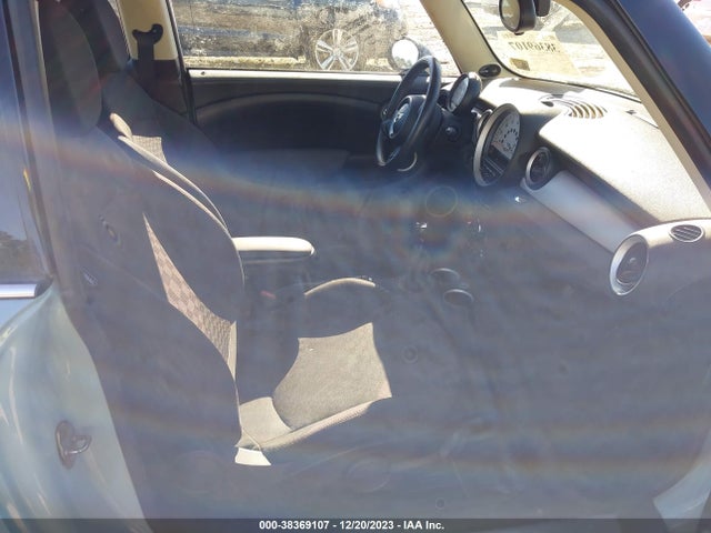 2012 MINI COOPER WMWSU3C50CT367812 Photo 4