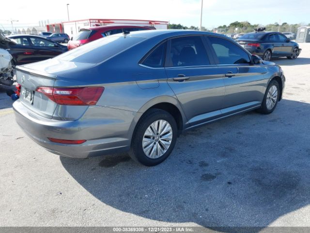2020 VOLKSWAGEN JETTA 3VWCB7BU9LM017426 Photo 3
