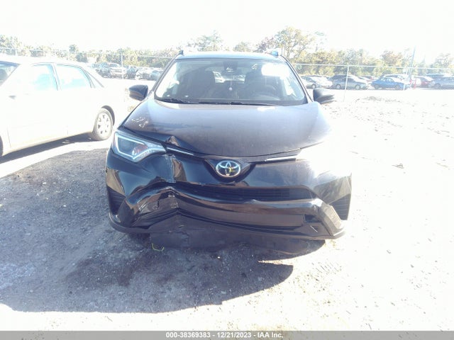 Toyota RAV4 LE 2018 2T3ZFREV5JW503633 Image 12