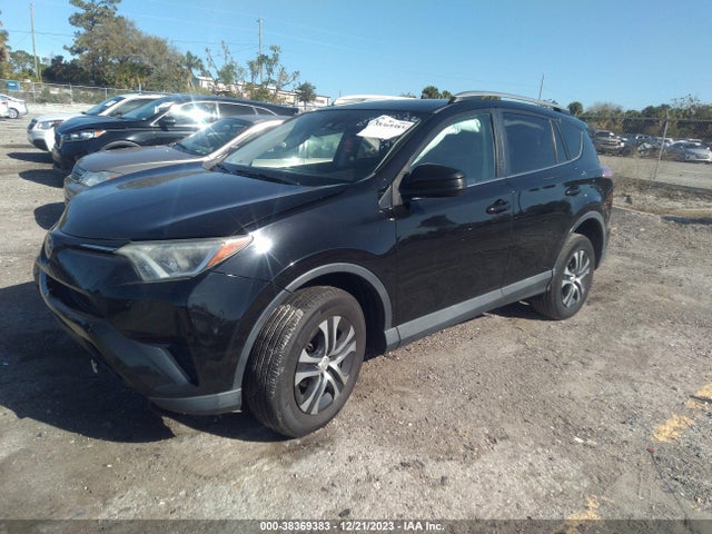 Toyota RAV4 LE 2018 2T3ZFREV5JW503633 Image 2