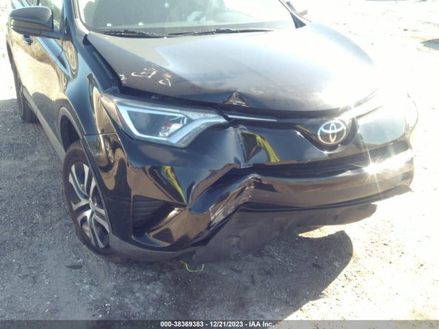 Toyota RAV4 LE 2018 2T3ZFREV5JW503633 Image 6