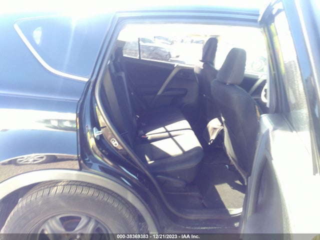 Toyota RAV4 LE 2018 2T3ZFREV5JW503633 Image 8