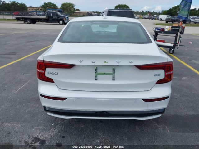 7JRL12FK5RG298209 Volvo S60 B5 Core Dark Theme