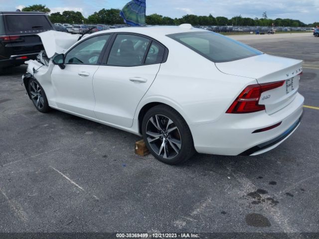 7JRL12FK5RG298209 Volvo S60 B5 Core Dark Theme