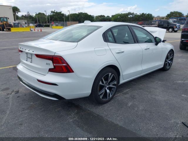 7JRL12FK5RG298209 Volvo S60 B5 Core Dark Theme