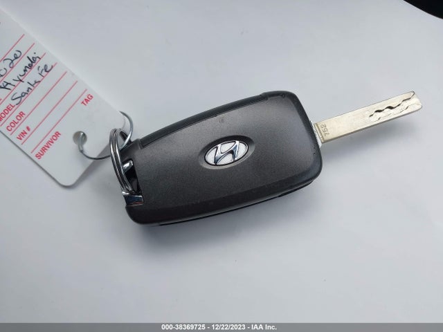 2020 HYUNDAI SANTA FE SE VIN: 5NMS2CAD7LH192415