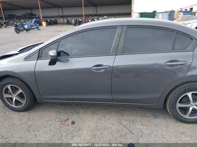 2HGFB2F73FH556667 Honda CIVIC SE