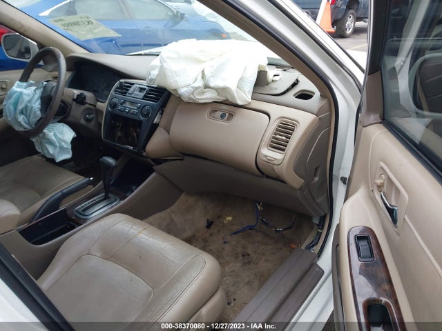 2002 HONDA ACCORD SDN EX W/LEATHER VIN: 1HGCG16562A076788