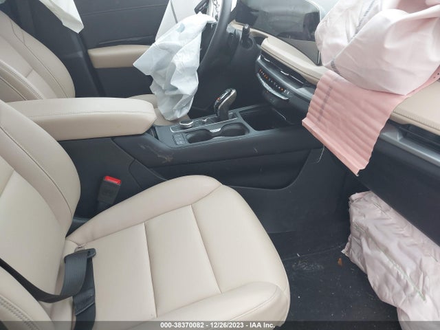 Cadillac Xt4 Awd Luxury 2024 1GYFZBR49RF121101 Image 5