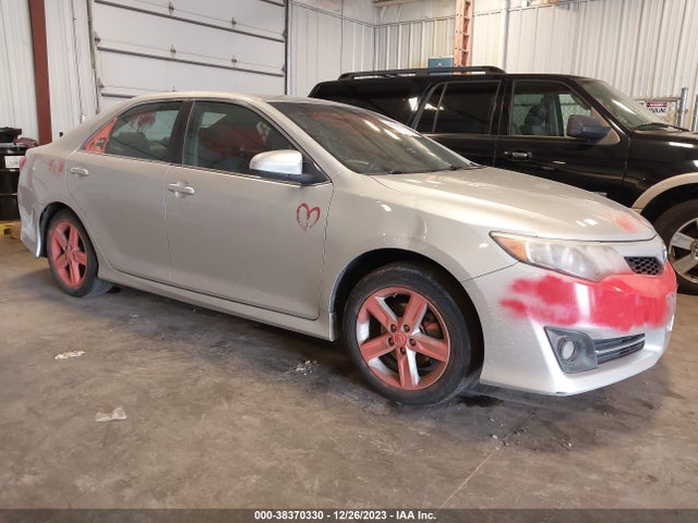 2014 TOYOTA CAMRY SE VIN: 4T1BF1FK7EU826992