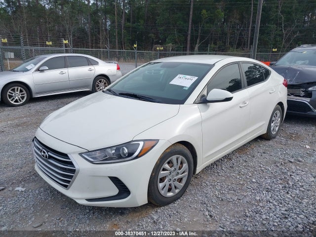 Hyundai ELANTRA SE 2018 5NPD74LFXJH293561 Image 2