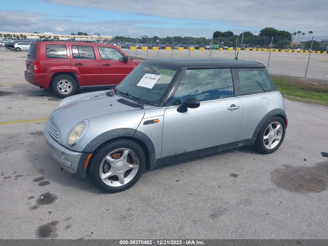 2003 MINI COOPER HARDTOP WMWRC334X3TE17417 Photo 1