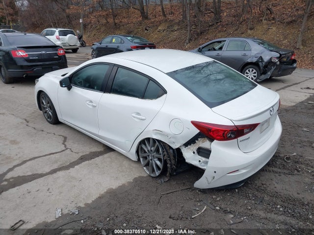 2018 MAZDA MAZDA3 TOURING VIN: 3MZBN1V35JM251725