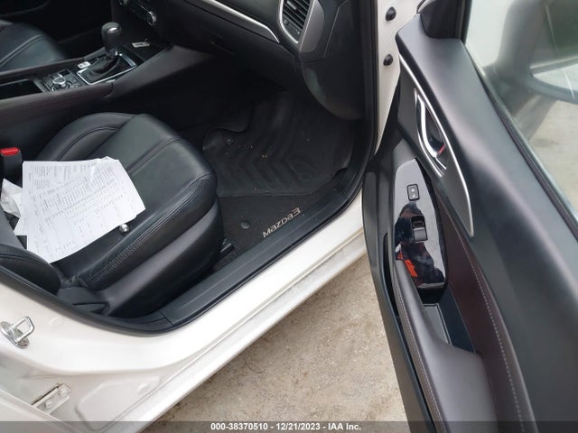 2018 MAZDA MAZDA3 TOURING VIN: 3MZBN1V35JM251725