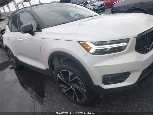 2021 VOLVO XC40 YV4162UM8M2431267