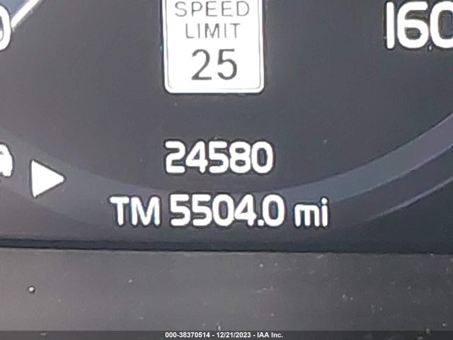 2021 VOLVO XC40 T5 R-DESIGN VIN: YV4162UM8M2431267