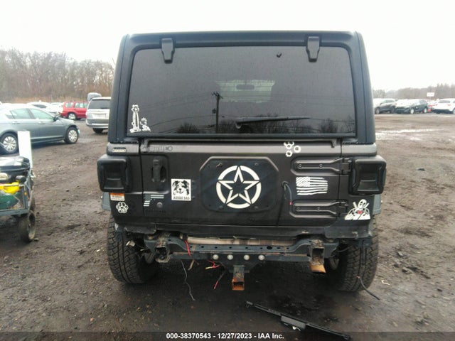 1C4HJXDN0KW645827 Jeep Wrangler Unlimited Sport S 4x4