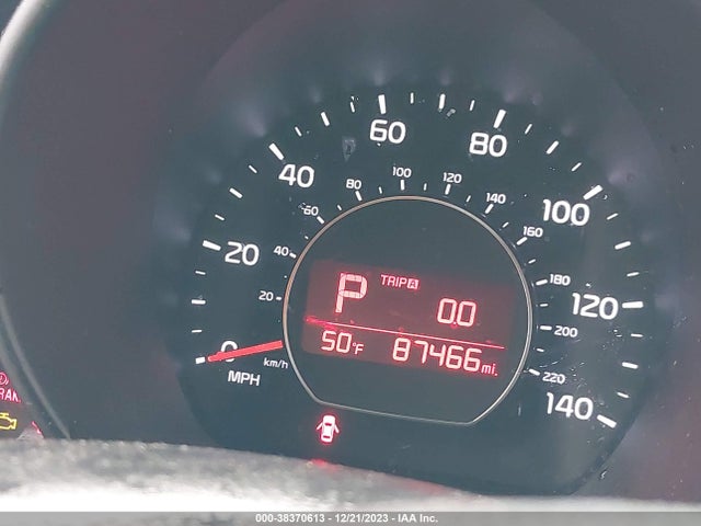 KIA SOUL + 2016 KNDJP3A51G7386988 Image 16