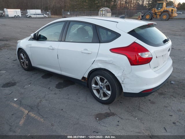 Ford FOCUS SE 2014 1FADP3K28EL332874 Image 3