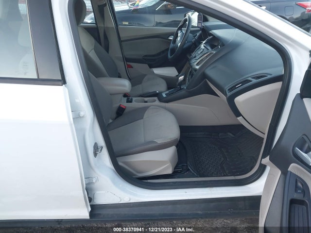 Ford FOCUS SE 2014 1FADP3K28EL332874 Image 5