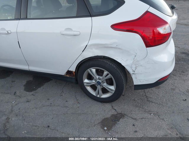 Ford FOCUS SE 2014 1FADP3K28EL332874 Image 6