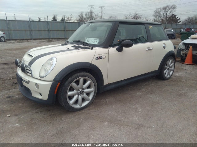 2006 MINI COOPER S WMWRE33526TJ34336 Photo 1