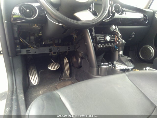 2006 MINI COOPER S WMWRE33526TJ34336 Photo 5