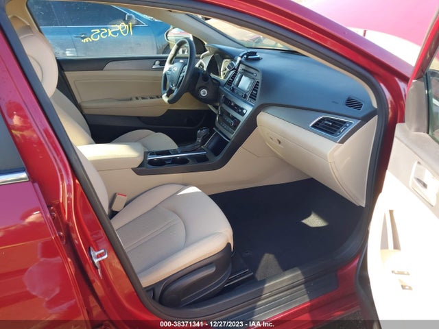 2015 HYUNDAI SONATA SE VIN: 5NPE24AF3FH217872