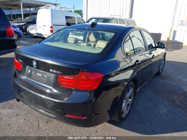 BMW 320i Xdrive 2014 WBA3C3G50ENR25067 Image 4