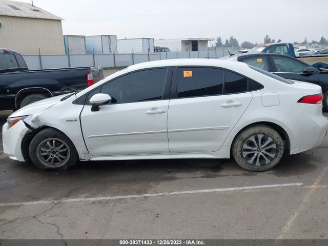 Toyota Corolla Hybrid Le 2021 JTDEAMDE0MJ008020 Image 13