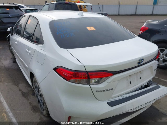 Toyota Corolla Hybrid Le 2021 JTDEAMDE0MJ008020 Image 3