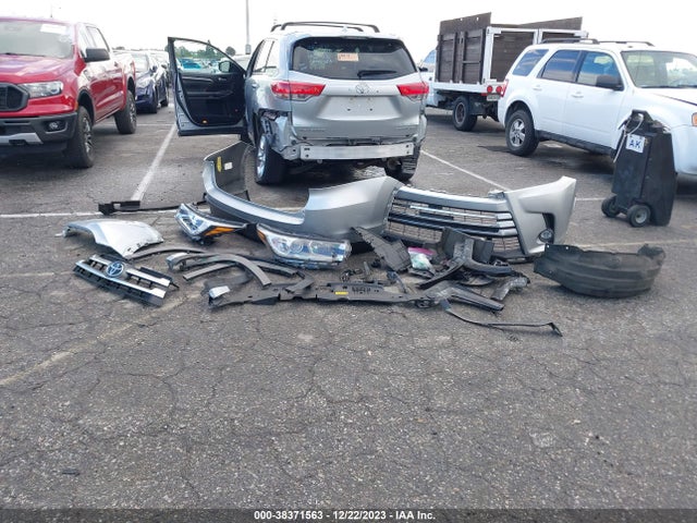 Toyota Highlander Limited 2019 5TDDZRFH9KS943402 Image 12