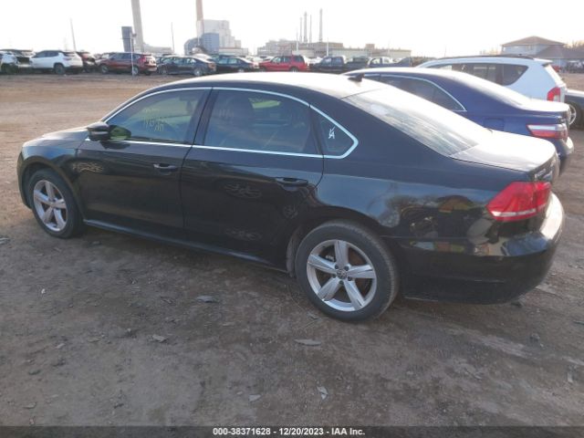2013 VOLKSWAGEN PASSAT 1VWBN7A31DC093902 Photo 2