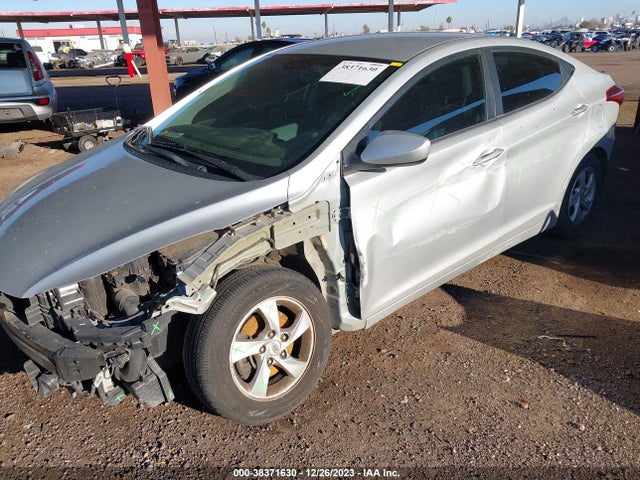 2015 HYUNDAI ELANTRA SE VIN: 5NPDH4AE4FH552592