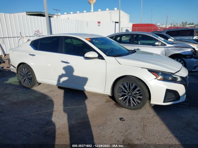 1N4BL4DVXPN313105 Nissan Altima Sv Fwd