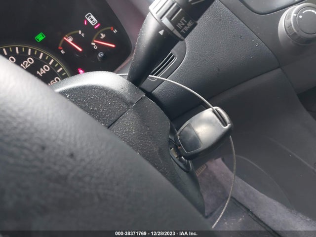 2004 HONDA ACCORD 2.4 LX VIN: 3HGCM56304G700720