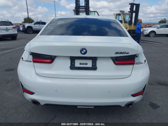 3MW5P7J04M8B52218 BMW 3 Series 330e