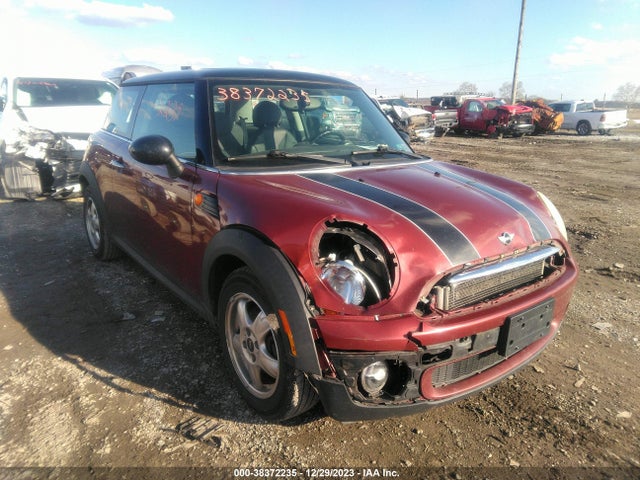 2009 MINI COOPER WMWMF33519TU71978 Photo 0