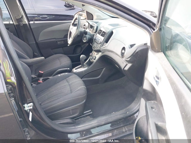 Chevrolet Sonic Lt Auto 2015 1G1JC6SH2F4123410 Image 5