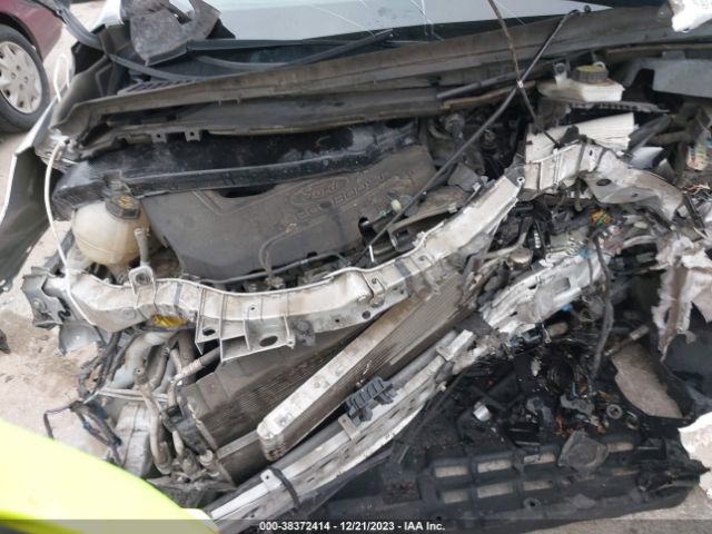 1FMCU0GD3JUB72247 Ford ESCAPE SE