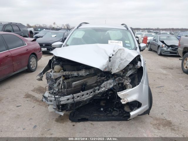 1FMCU0GD3JUB72247 Ford ESCAPE SE