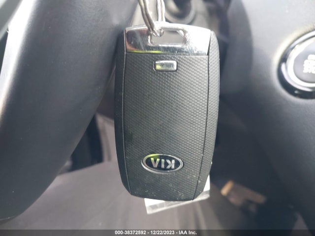 2020 KIA SORENTO 3.3L EX VIN: 5XYPHDA56LG653990