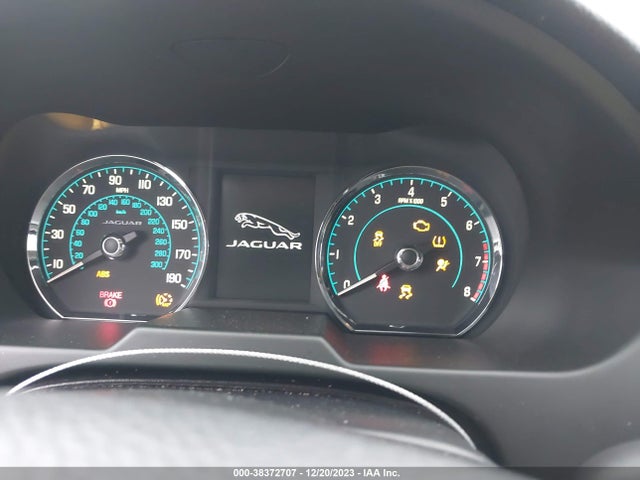 2015 JAGUAR XF SAJWA0FS3FPU55832 Photo 6