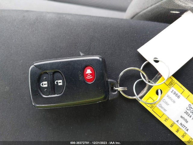 Toyota Prius 2014 JTDKN3DU8E0359676 Image 23