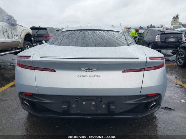 2020 ASTON MARTIN DB11 VIN: SCFRMFAW4LGL08531