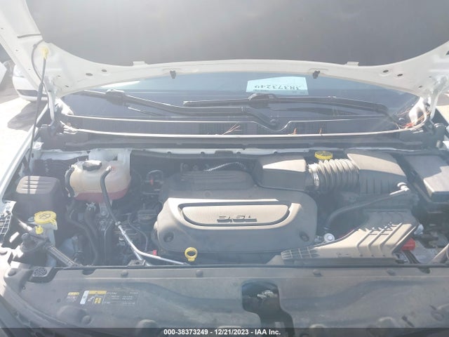 2C4RC1CG2NR226518 Chrysler Voyager Lx
