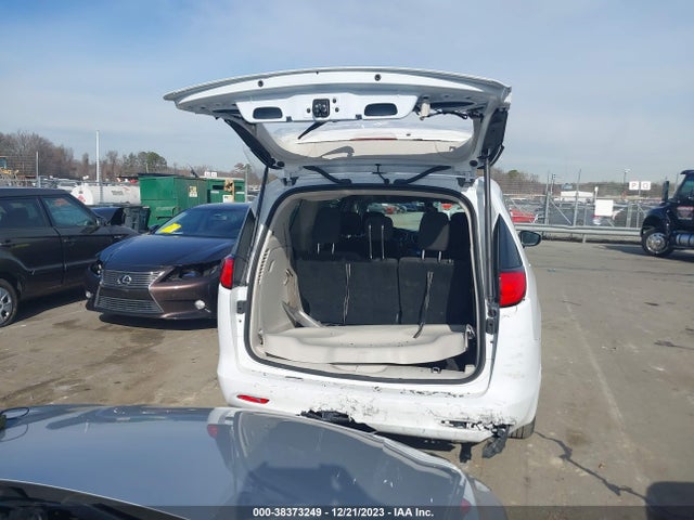 2C4RC1CG2NR226518 Chrysler Voyager Lx
