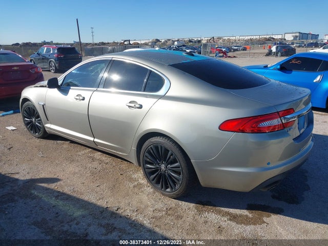 2012 JAGUAR XF SAJWA0HB3CLS34442 Photo 2