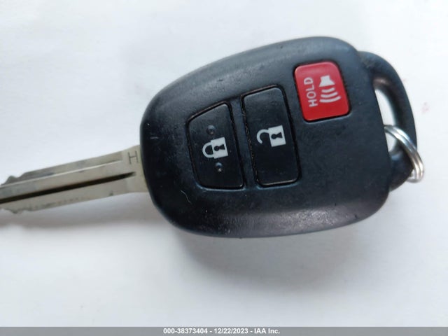 Toyota RAV4 LE 2018 2T3ZFREV9JW459667 Image 11
