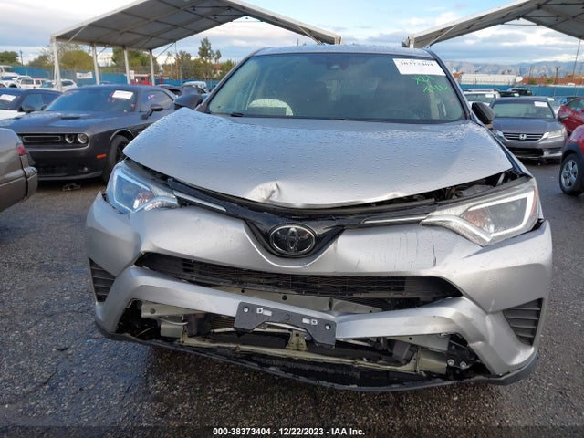 Toyota RAV4 LE 2018 2T3ZFREV9JW459667 Image 12